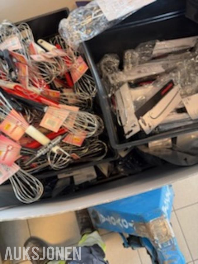 varelager selges samle egnet for videresalg
